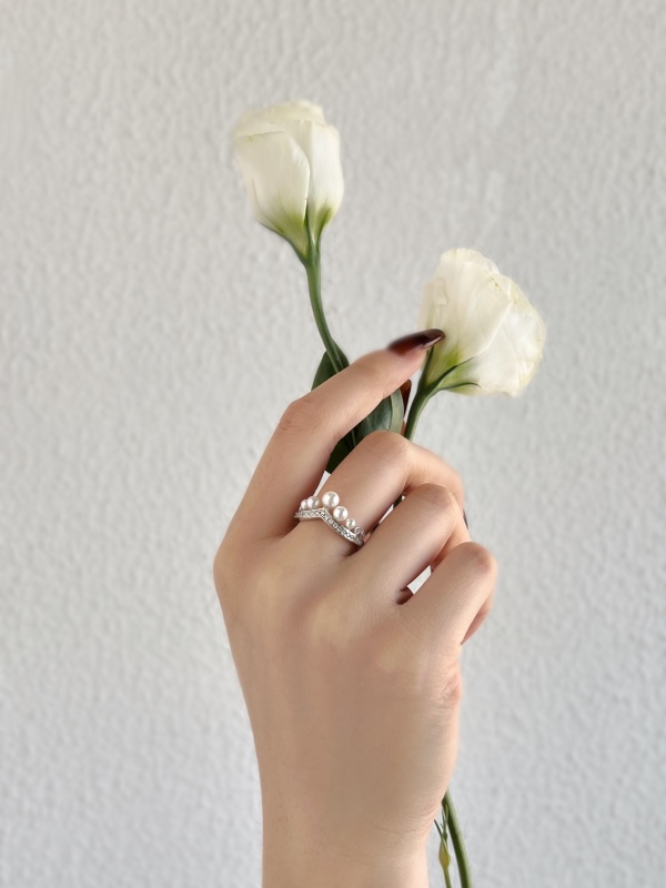 「雪境 Snow 系列」S925纯银白色珍珠贝珠白色圆锆镶嵌小众时尚气质戒指