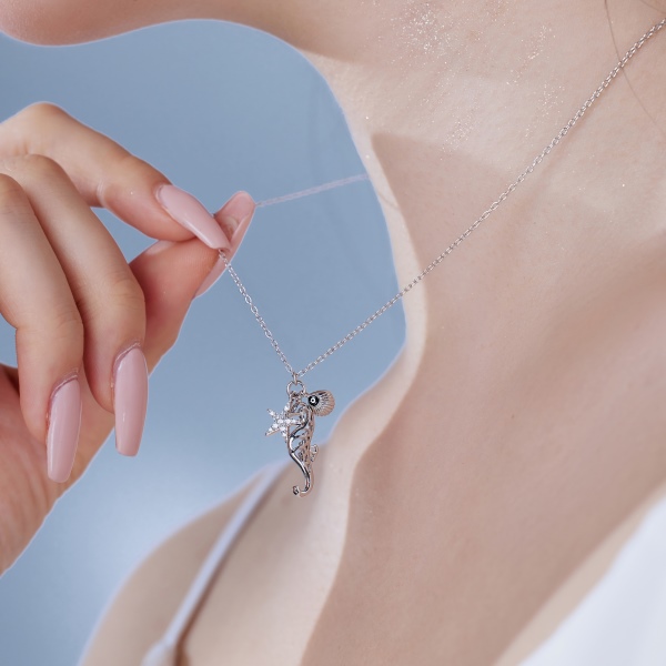 「夏日海洋 Summer Ocean 系列」银S925白色圆锆镶嵌星星镂空海马滴胶贝壳恶魔之眼小众设计项链