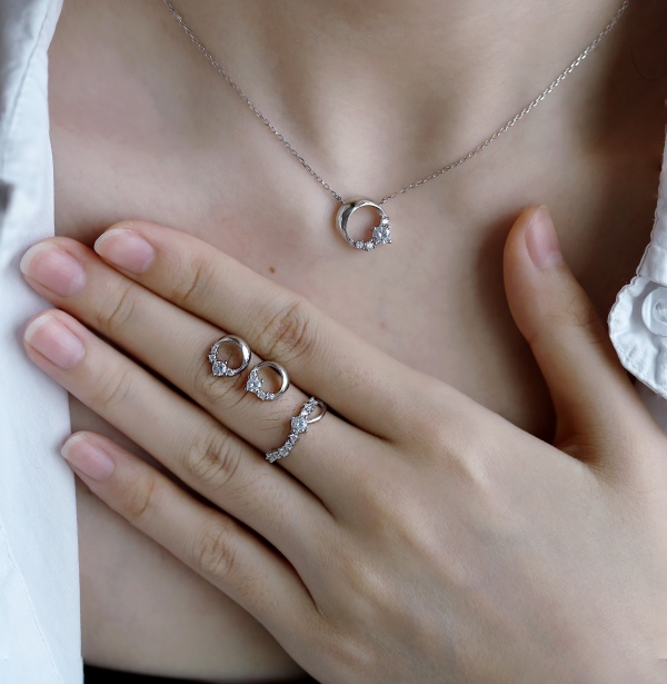 S925纯银欧美爆款小众甜美设计感幸运圆圈镶锆花圈时尚创意百搭套装