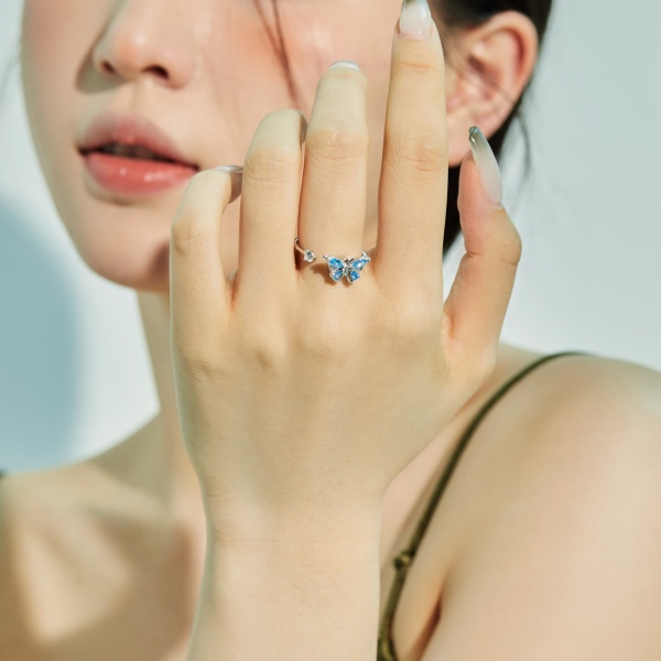 「解压戒-Anxiety Ring系列」S925纯银蓝色马眼石梨形水滴白色圆锆镶嵌蝴蝶设计可转动可旋转解压精致时尚小众开口可调节戒指