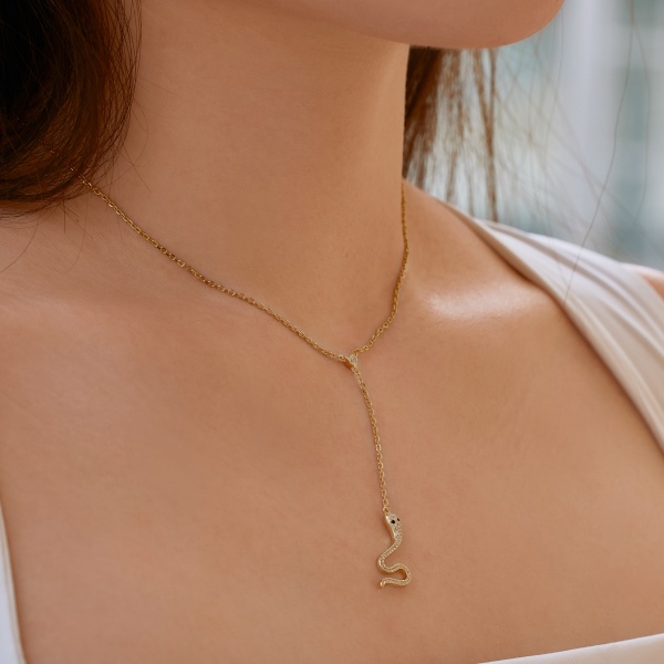 「零星 Sporadic 系列 」银S925白色圆锆镶嵌黑色眼睛蛇形吊坠建业时尚百搭延长吊坠项链