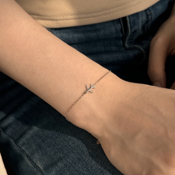 「漫游 Roaming 系列」S925纯银韩版爆闪圆钻微镶飞机手链轻奢个性手饰