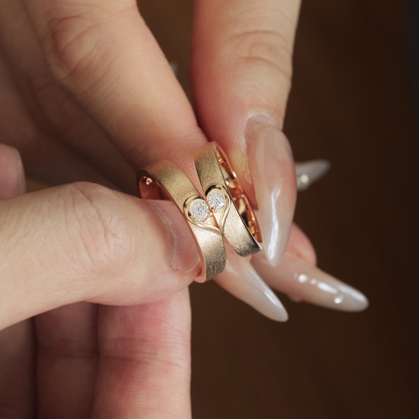 「遇 Meet 系列」银S925白色圆锆心形爱心一半情侣套戒男款磨砂戒指时尚百搭