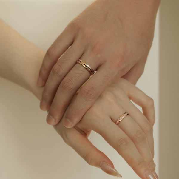 「遇 Meet 系列」银S925白色圆锆镶嵌交叉光面时尚戒指情套戒女款