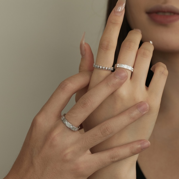 「遇 Meet 系列」银S925白色圆锆镶嵌宽面磨砂设计时尚情侣套戒男款戒指