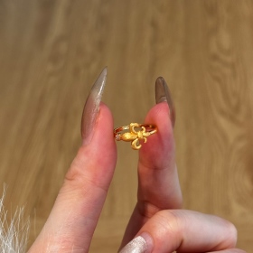 古法金色鸢尾花戒指尾戒复古宫廷风小众食指戒气质高级感叠戴指环