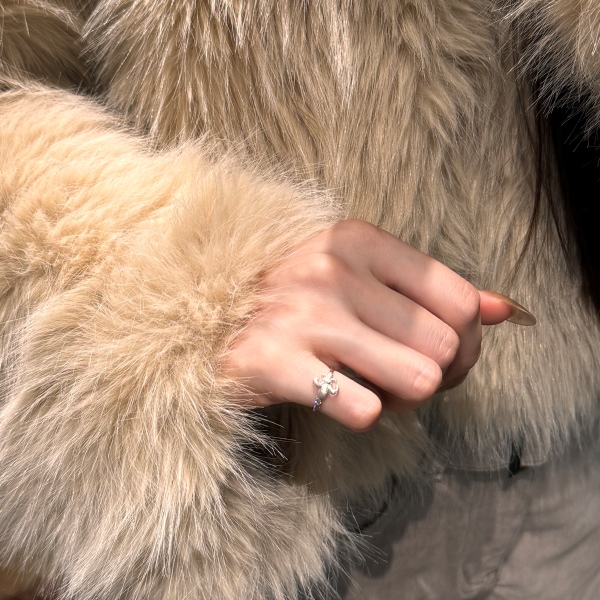 古法金色鸢尾花戒指尾戒复古宫廷风小众食指戒气质高级感叠戴指环