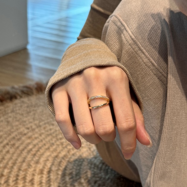 银S925白色圆锆镶嵌排钻双层设计戒指