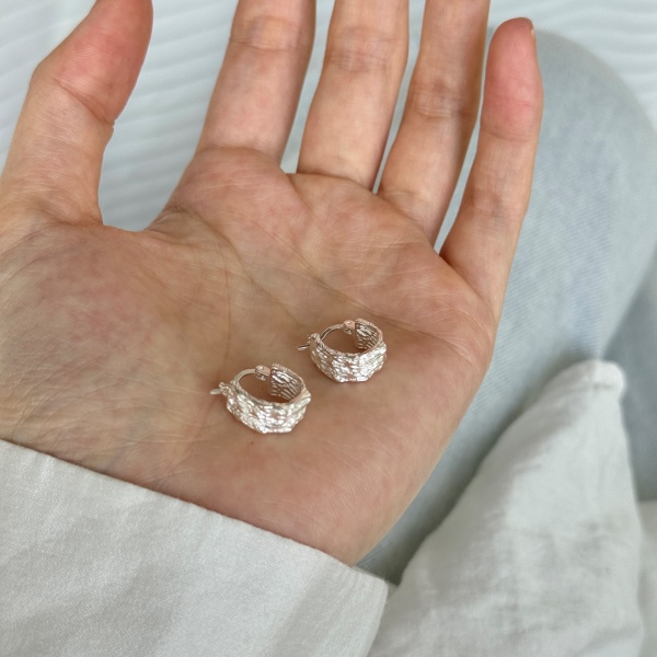 S925纯银韩系熔岩耳扣高级肌理感简约小众冷淡风耳环