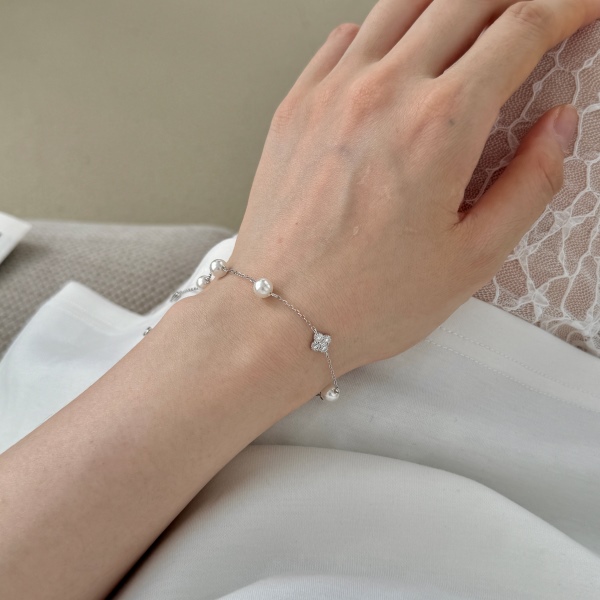 S925纯银四叶草珍珠轻奢小清新手链