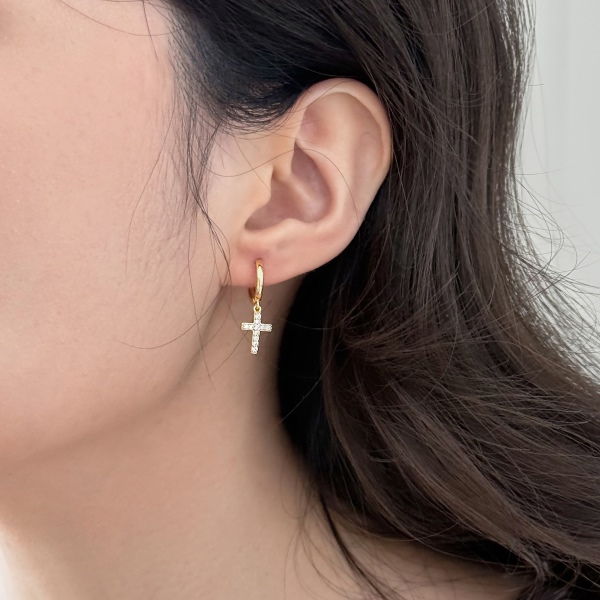 S925纯银满圈镶钻光面十字架耳环