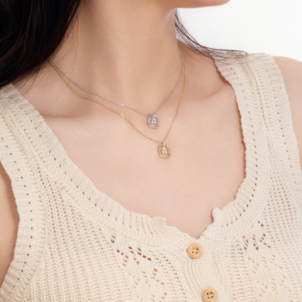 银S925白色圆锆镶嵌满钻字母光面12MM方框吊坠时尚项链