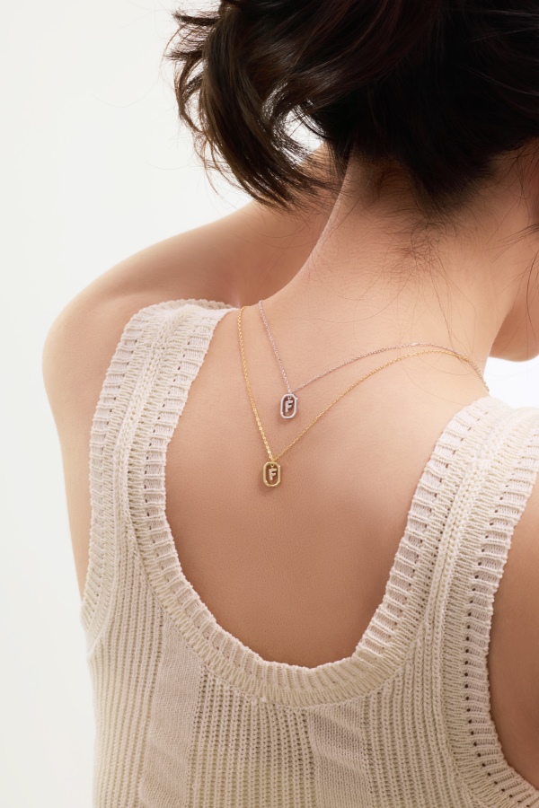 银S925白色圆锆镶嵌满钻字母光面12MM方框吊坠时尚项链