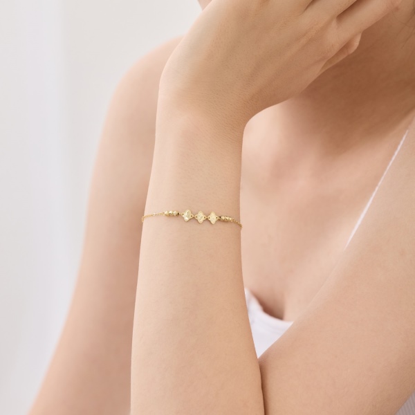 S925纯银碎冰冰镭射四叶草手链