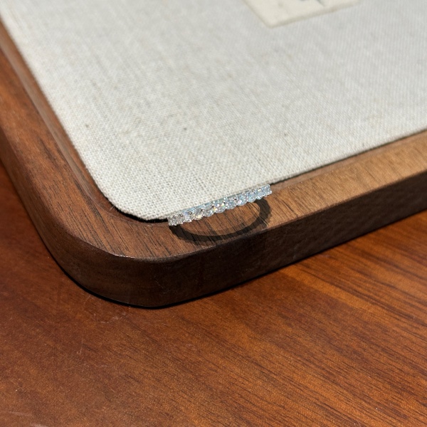 「莫桑钻 Moissanite 系列」银S925白色圆锆镶嵌满钻排钻设计时尚戒指