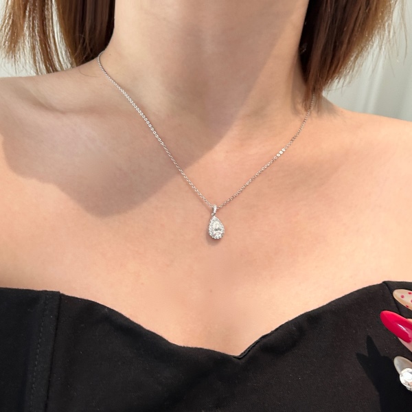 「莫桑钻 Moissanite 系列」银S925莫桑钻主石镶嵌梨形水滴圆锆满钻吊坠设计小众时尚精致百搭日常项链