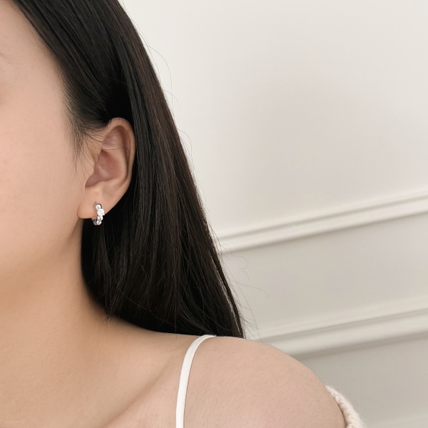 S925纯银米粒豆豆光面泡泡日常通勤耳环