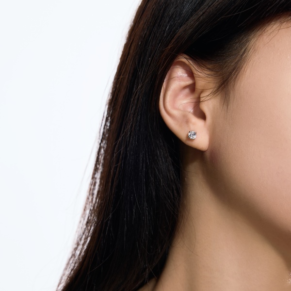 银S925白色圆形单钻精致小巧时尚参数化耳钉