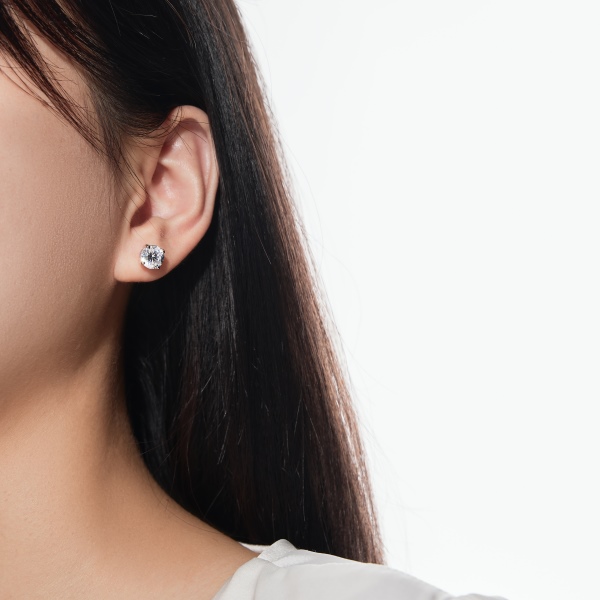 银S925白色圆形单钻精致小巧时尚参数化耳钉