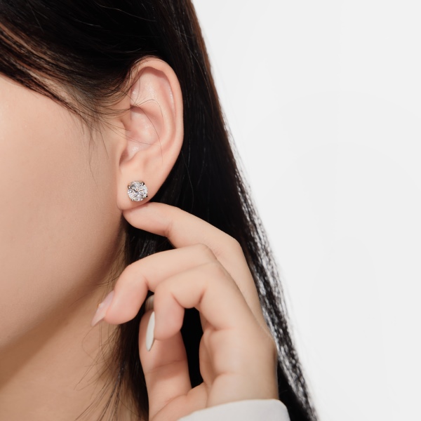 银S925白色圆形单钻精致小巧时尚参数化耳钉