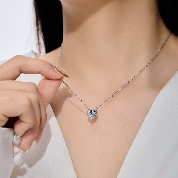 银S925白色心形爱心单钻吊坠精致时尚简约参数化项链