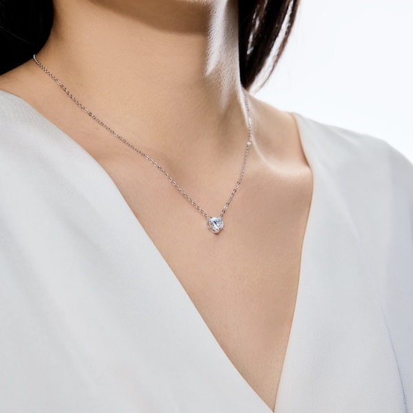 银S925白色心形爱心单钻吊坠精致时尚简约参数化项链