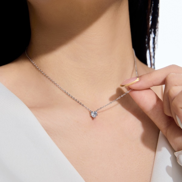 银S925白色心形爱心单钻吊坠精致时尚简约参数化项链