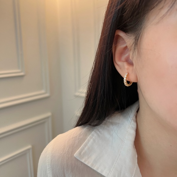 「鸡尾酒 Cocktail 系列」S925纯银白色圆锆镶嵌圆环圆形小众设计精致时尚耳环