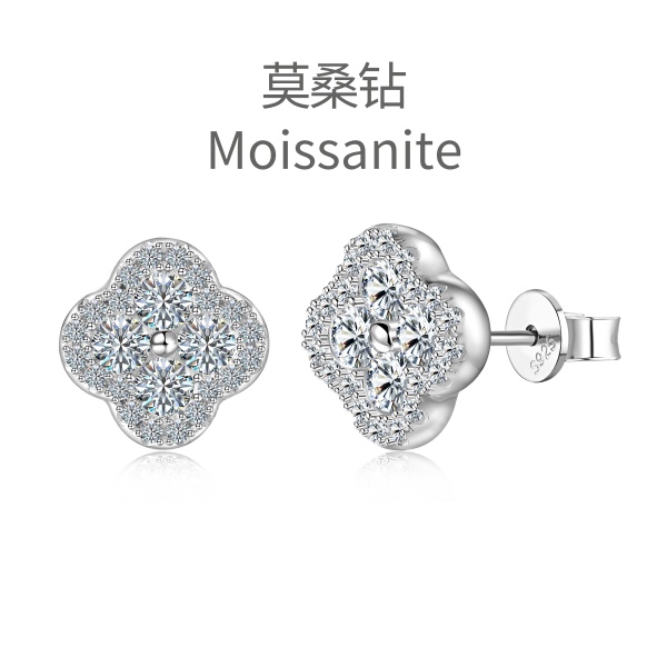 「莫桑钻 Moissanite 系列」「花漾 Foliflora 系列」银S925白色白色莫桑钻镶嵌四叶草花朵造型精致小巧设计轻奢时尚耳钉