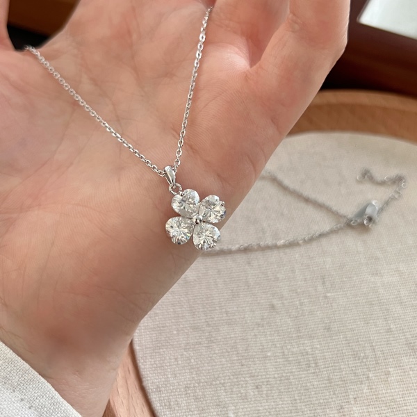 「莫桑钻 Moissanite 系列」「花漾 Foliflora 系列」银S925白色心形爱心镶嵌四叶草圆珠小众时尚简约百搭项链