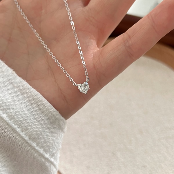 「莫桑钻 Moissanite 系列」S925纯银爱心锆石项链