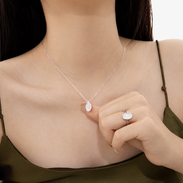 S925纯银椭圆镶嵌圆锆爆闪时尚高级项链