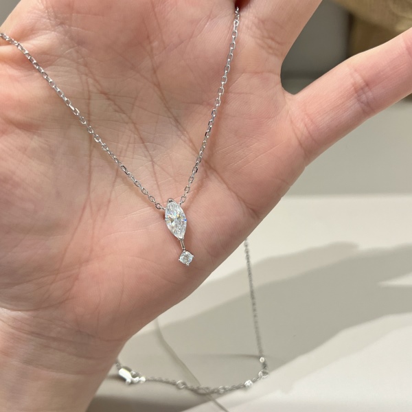 「莫桑钻 Moissanite 系列」S925纯银白色莫桑钻马眼石悬浮圆锆设计简约时尚高级感灵动项链