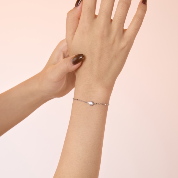 银S925白色圆锆单钻镶嵌嘴唇链设计精致时尚手链