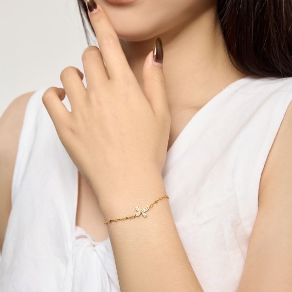 银S925白色圆锆镶嵌蝴蝶吊坠嘴唇链小众时尚设计手链