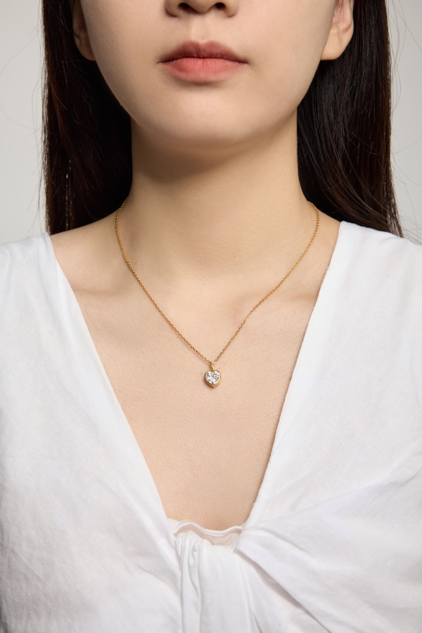 银S925白色爱心锆石包镶设计精致百搭时尚项链