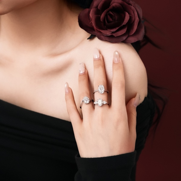 「莫桑钻 Moissanite 系列」银S925白色旦形椭圆莫桑钻主石单钻戒指