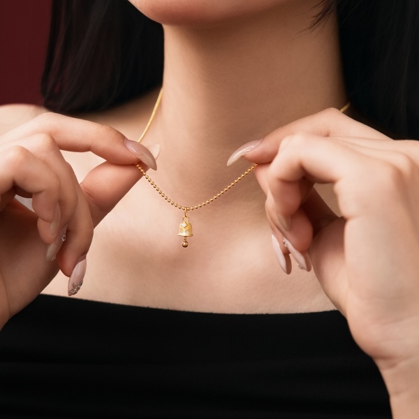 银S925白色圆锆镶嵌光面铃铛吊坠精致时尚小众圆珠链项链