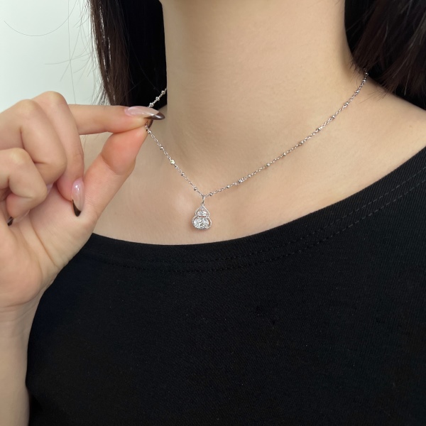 银S925白色旦形镶嵌葫芦黄色圆锆吊坠小众时尚精致项链