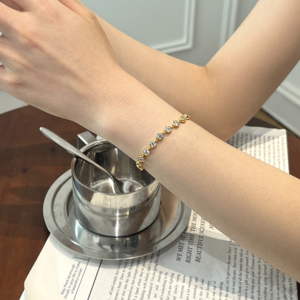 银S925白色圆锆镶嵌包镶设计整圈连接时尚精致手链