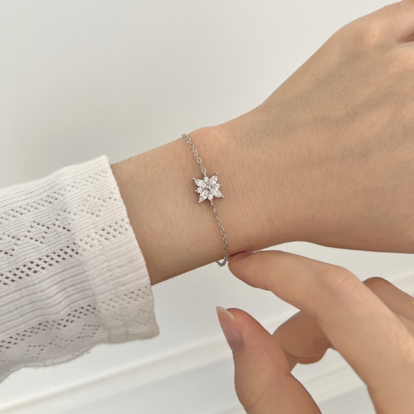 银S925雪花马眼满钻爆闪手链轻奢高级感气质百搭