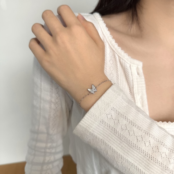 银S925白色马眼圆锆镶嵌白贝壳蝴蝶造型小众时尚手链套装