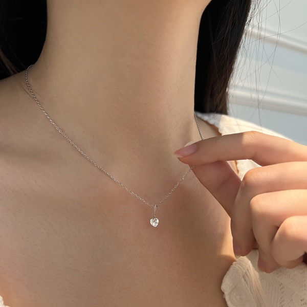 银S925单孔爱心锆石吊坠简约时尚项链
