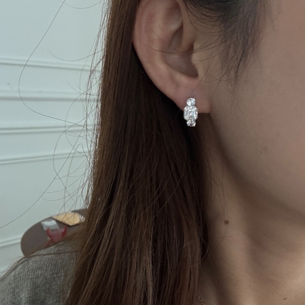 「莫桑钻 Moissanite 系列」银S925白色正方形圆形莫桑钻镶嵌小众时尚圆圈耳环