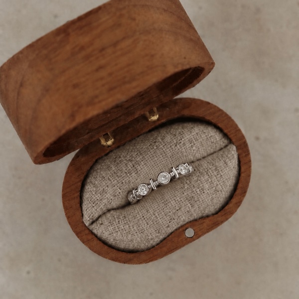 「莫桑钻 Moissanite 系列」银S925白色圆锆包镶小光环设计小众时尚高级感套装戒指