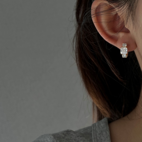 「莫桑钻 Moissanite 系列」银S925白色正方形圆形莫桑钻镶嵌小众时尚圆圈耳环