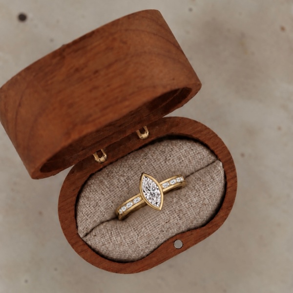「莫桑钻 Moissanite 系列」银S925白色马眼长方形莫桑钻镶嵌时尚高级感戒指
