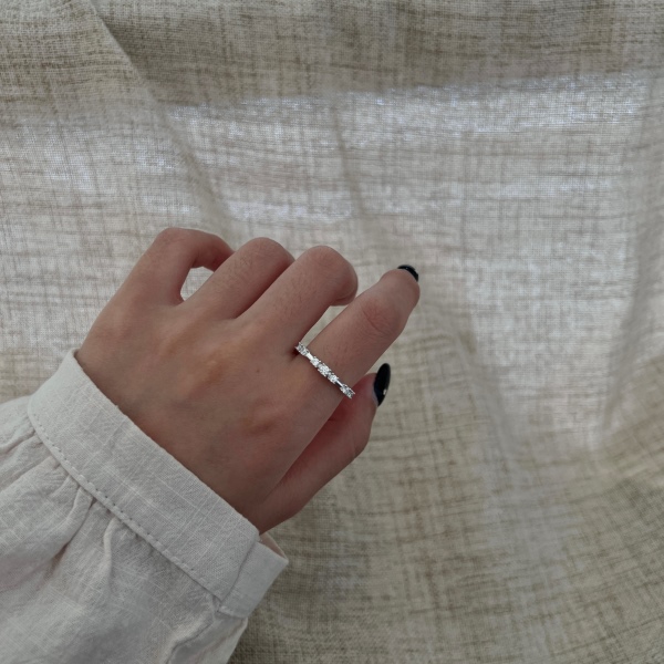 「莫桑钻 Moissanite 系列」银S925白色圆锆等距镶嵌设计小众时尚高级感戒指