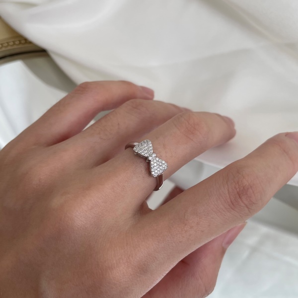 跨境爆款S925纯银戒指甜美蝴蝶结镶嵌满钻小圆锆闭口精致小巧戒指