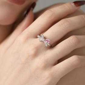 「原点 Origin 系列」银S925粉色水滴梨形白色圆锆镶嵌蝴蝶结造型小众时尚精致戒指